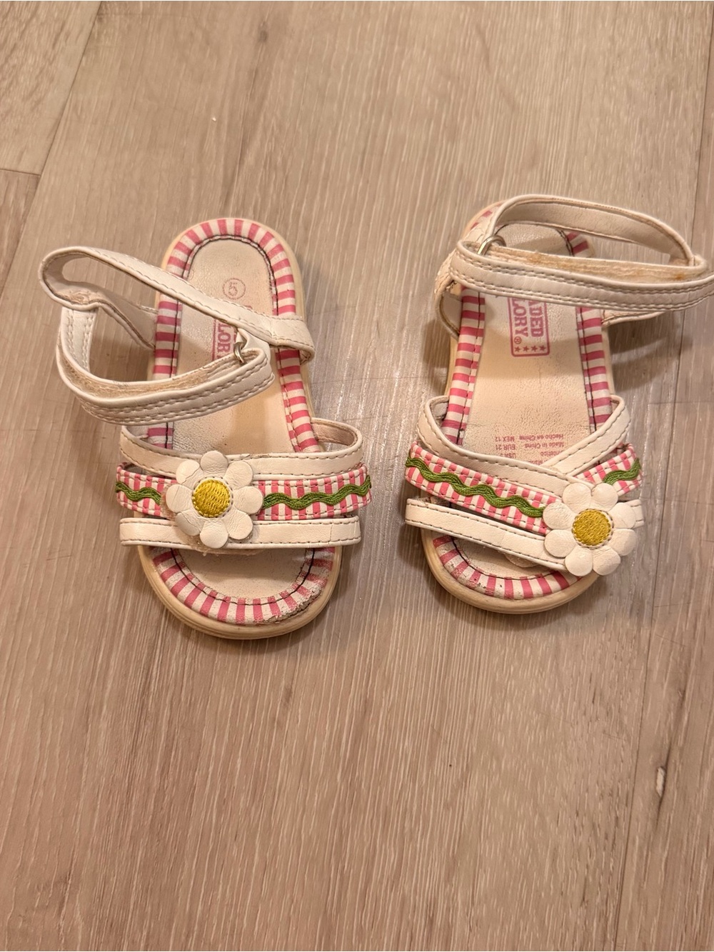 Vintage Y2K Faded Glory Gingham Daisy Sandals - Size 5